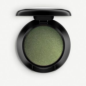 Green MAC Eyeshadow Humid